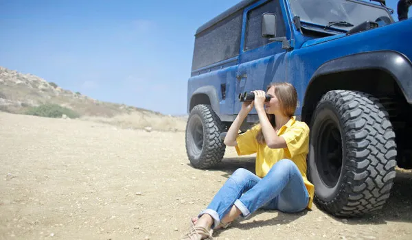 Kā izvēlēties binokli un, kā par to rūpēties