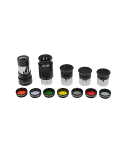 Keiss ar okulāriem un piederumiem