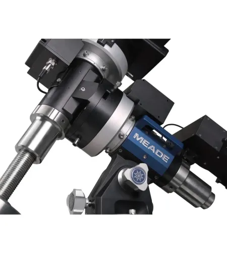 Tvirtinkite LX850 EQ GoTo Starlock be trikojo