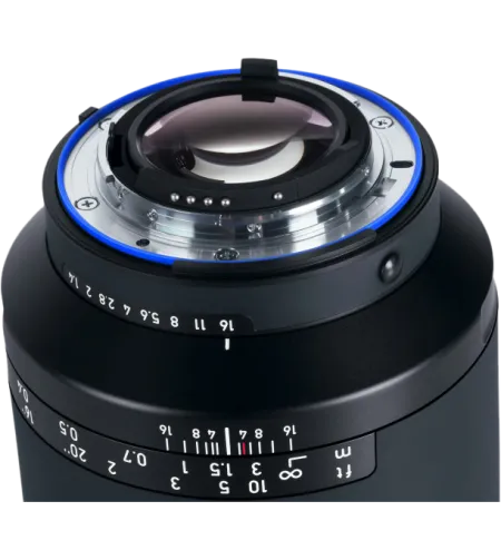 Zeiss Milvus 25mm f/1.4 Canon EF (ZE)